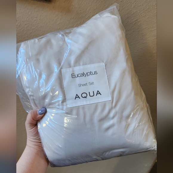 NEW! AQUA Eucalyptus Queen Sheet Set in color Fog - Picture 2 of 5